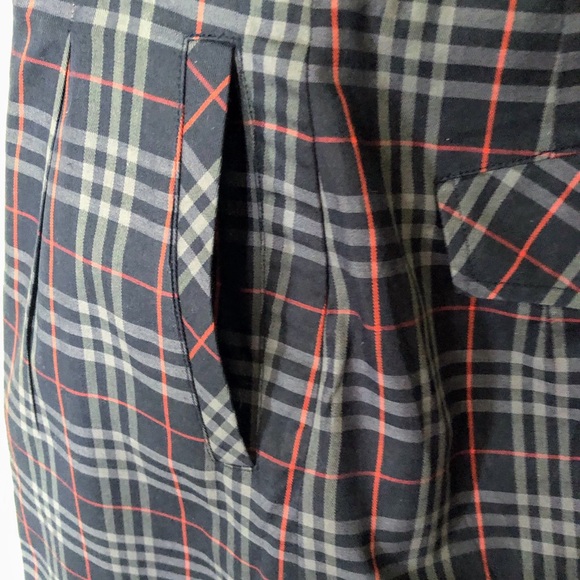 🔥🔥🔥BURBERRY🔥🔥STUNNING🔥🔥GOLF SHORTS🔥🔥🔥 - Picture 5 of 15